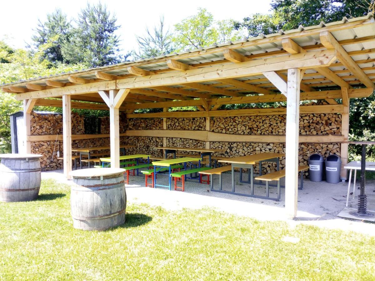 Camping @ Nogometni Golf Ljubljana Otel Dış mekan fotoğraf