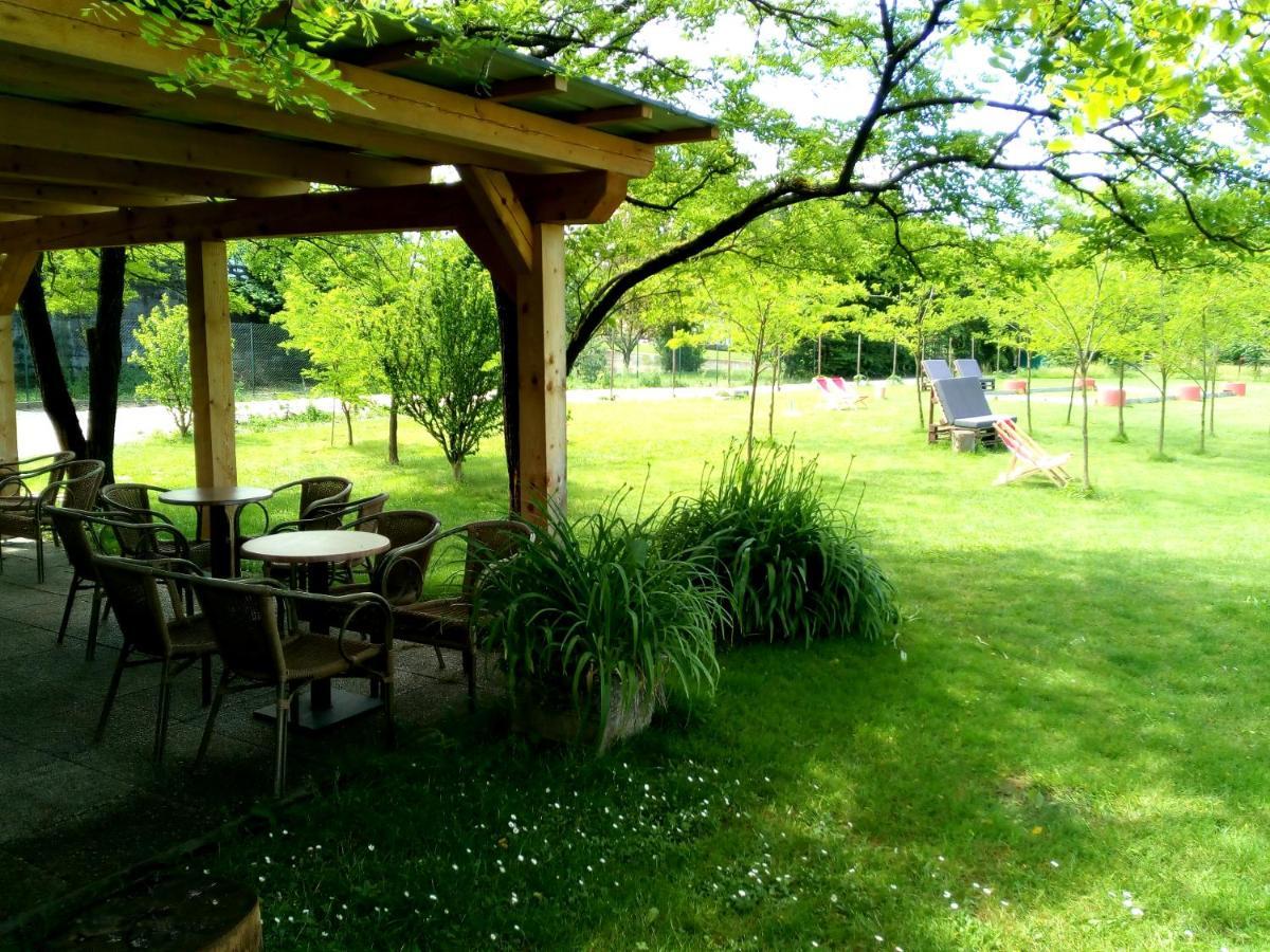 Camping @ Nogometni Golf Ljubljana Otel Dış mekan fotoğraf