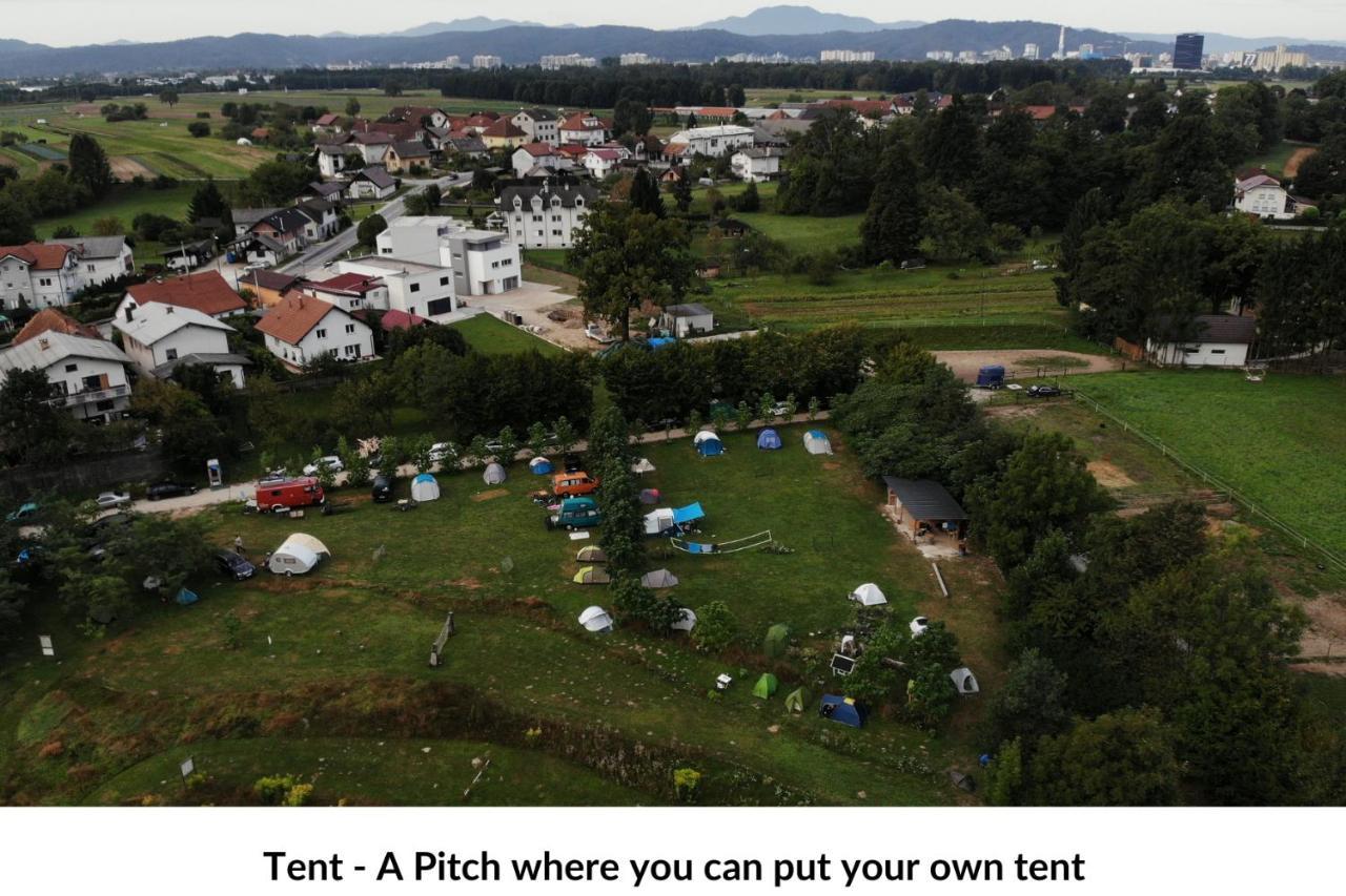 Camping @ Nogometni Golf Ljubljana Otel Dış mekan fotoğraf