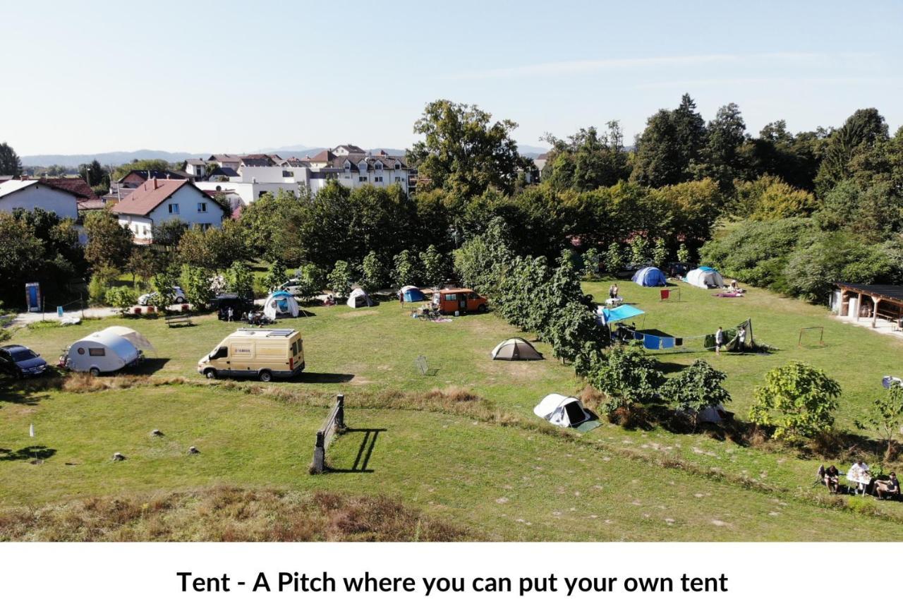Camping @ Nogometni Golf Ljubljana Otel Dış mekan fotoğraf