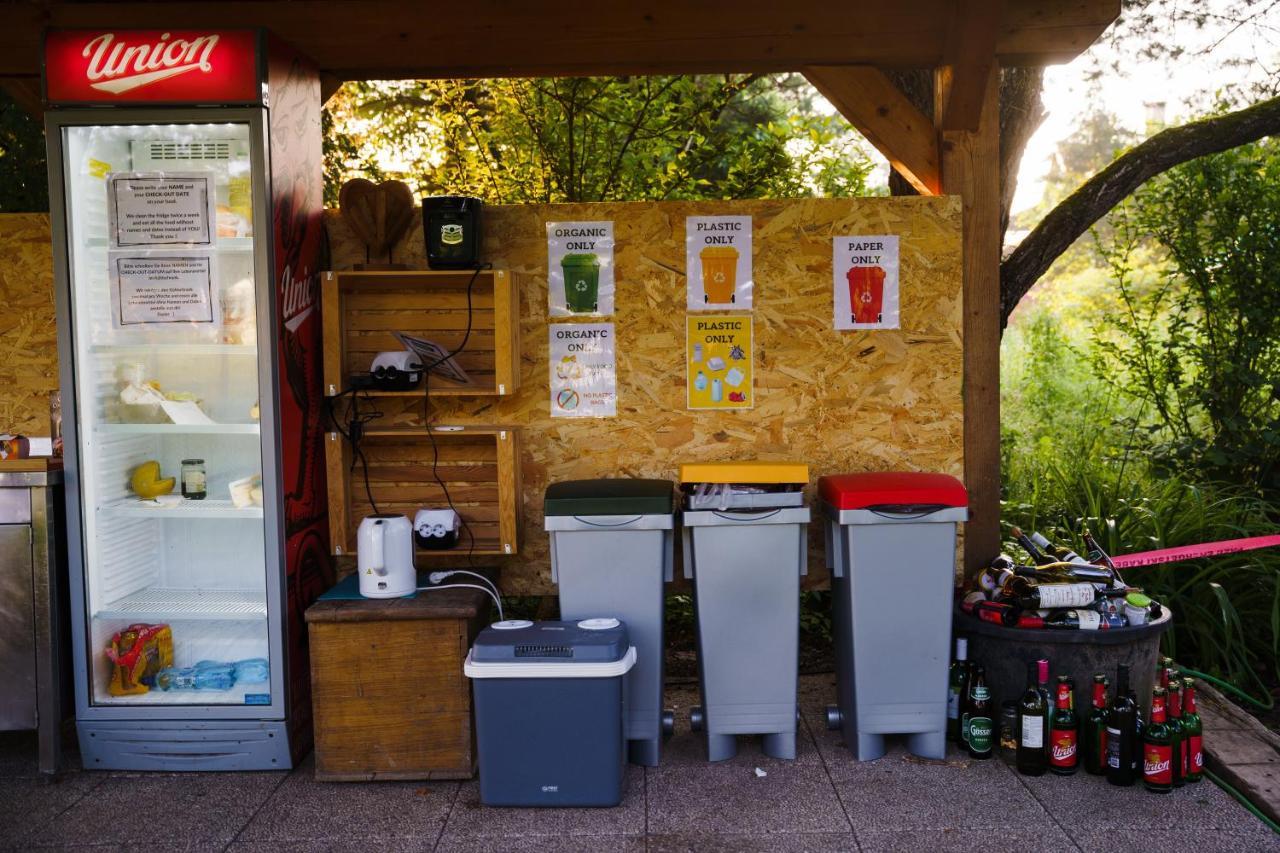 Camping @ Nogometni Golf Ljubljana Otel Dış mekan fotoğraf