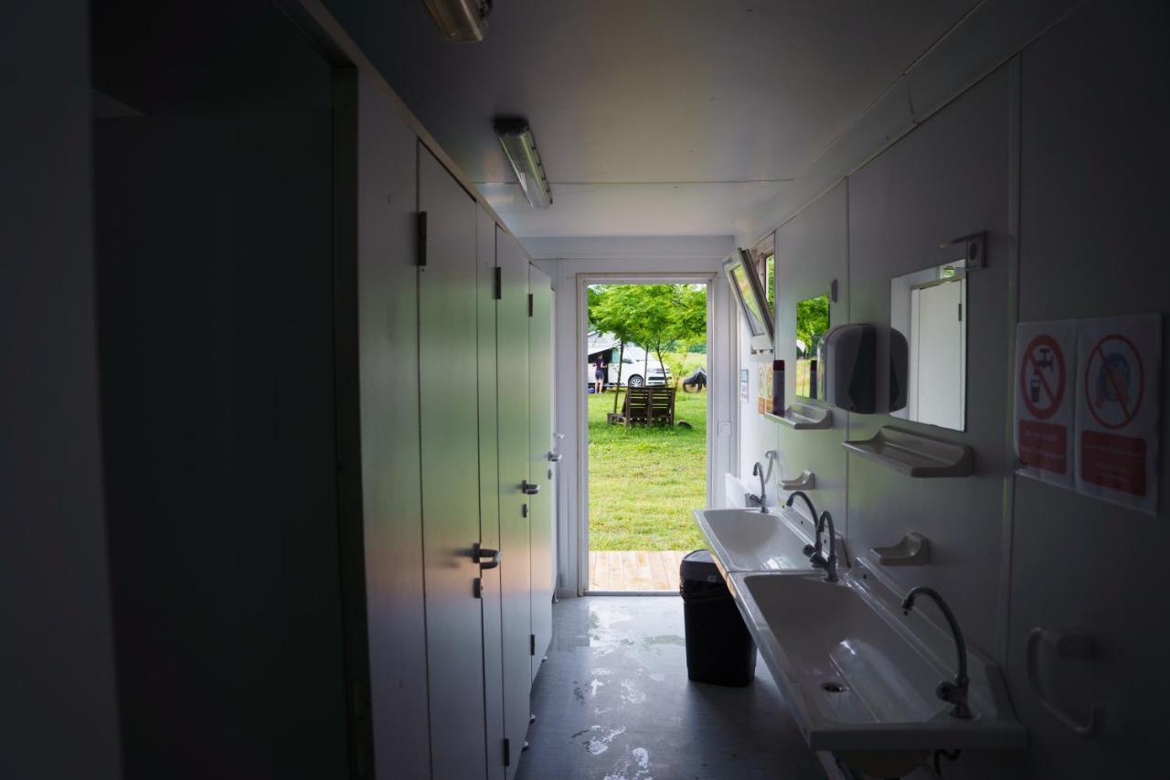 Camping @ Nogometni Golf Ljubljana Otel Dış mekan fotoğraf